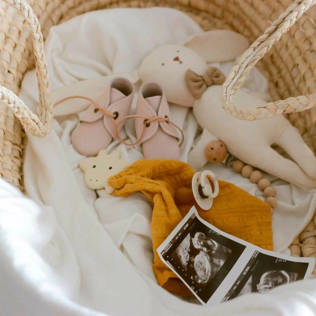 Tikiri Knuffeldoekje Met Bijtspeeltje - Giraffe 2 Tikiri Knuffeldoekje Met Bijtspeeltje - Giraffe - Afbeelding 2