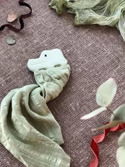 Tikiri Knuffeldoekje Met Bijtspeeltje - Krokodil -Kinderspeelgoed tikiri tikiri knuffeldoekje met bijtspeeltje kroko 4